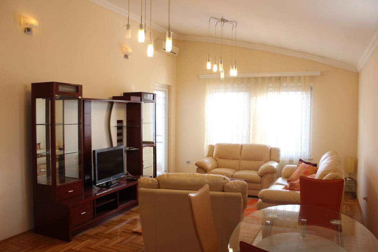 Hana Apartments Prishtina Приштина Экстерьер фото